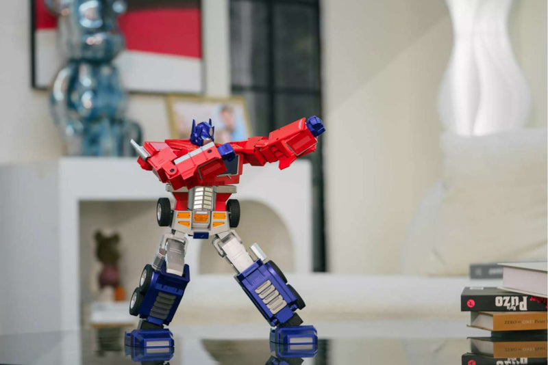 Robosen Elite Optimus Prime