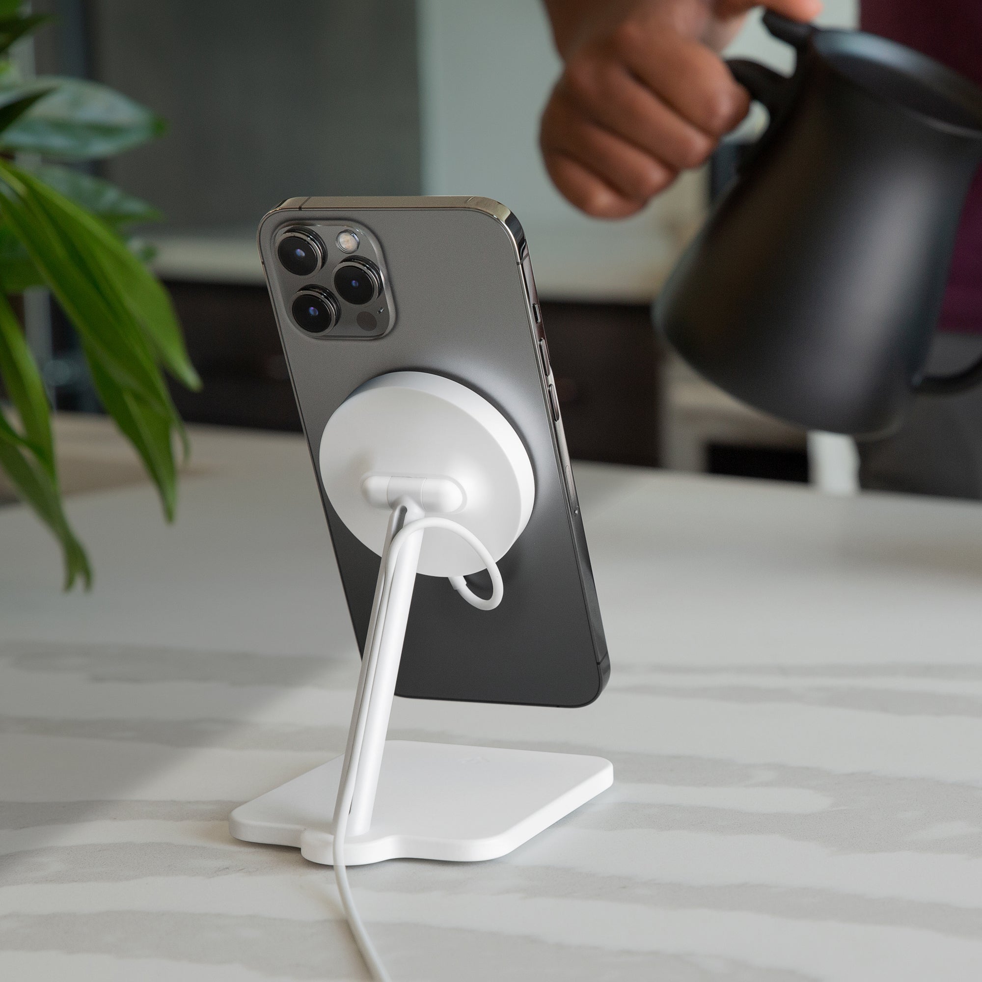 Twelve South Forte desktop iPhone stand